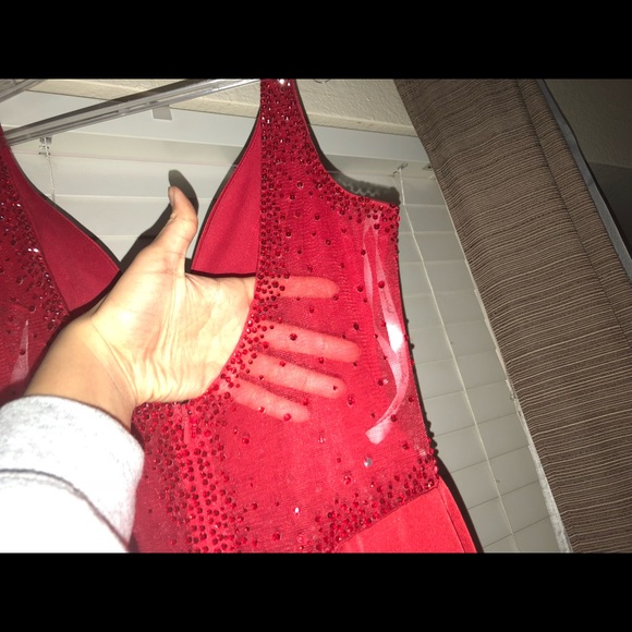 PROM DRESS - Picture 3 of 9